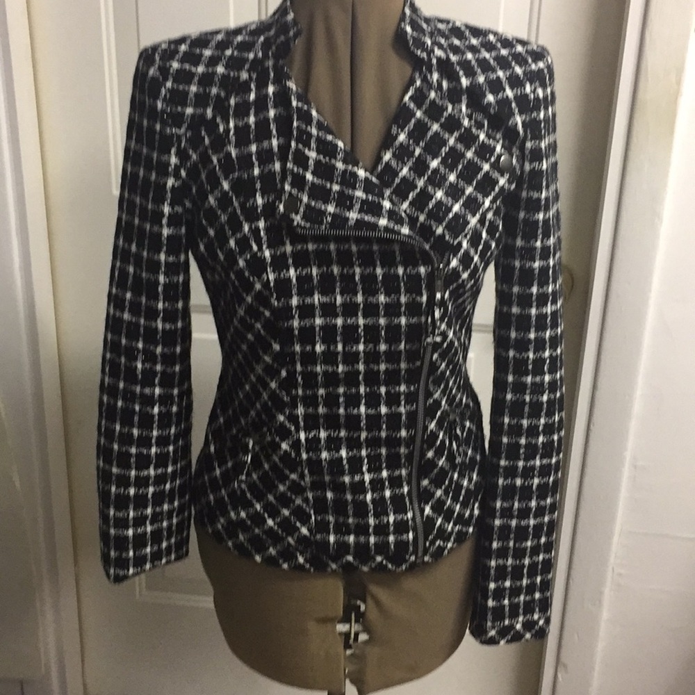Cropped, zippered jacket